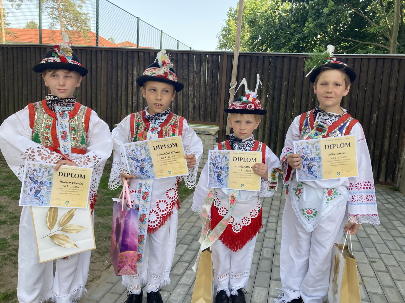 9302D496-EBCA-4359-8408-EAC57BC6243F