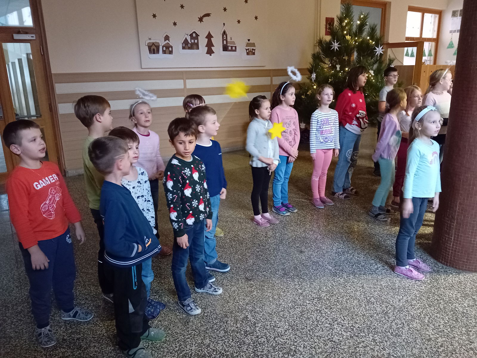 zpívání u stromečku 2