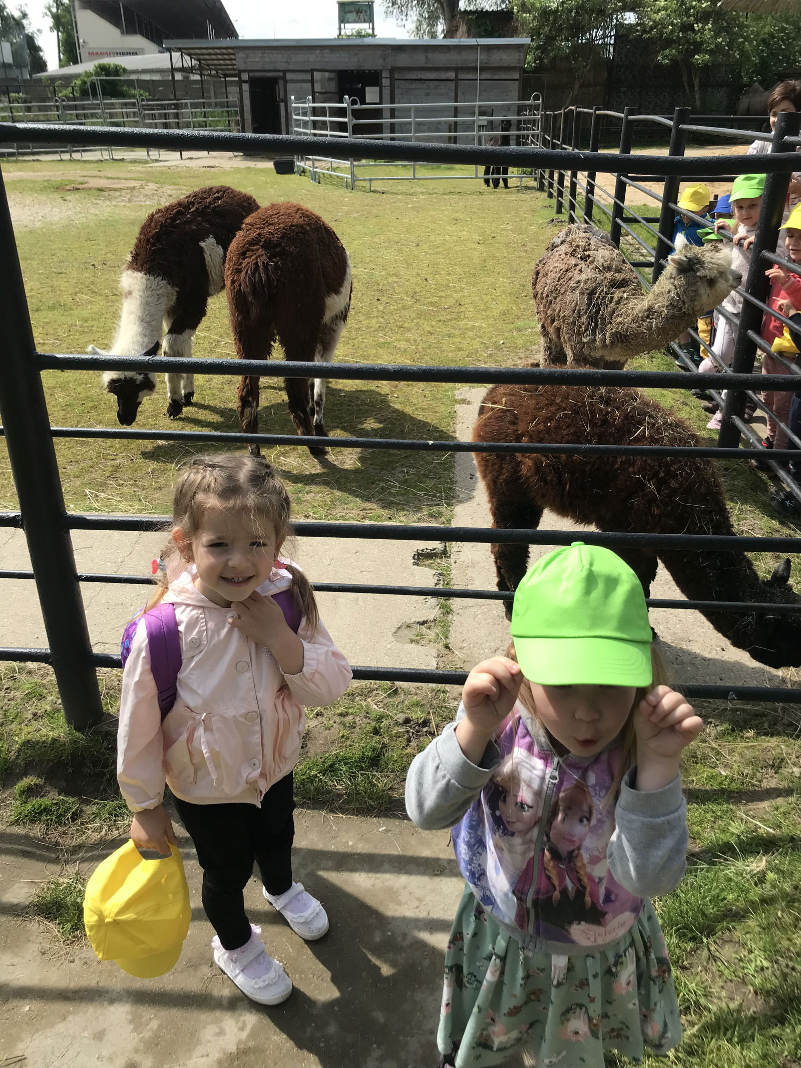 52BBFEE4-BFDC-4A71-BDC3-914A78C510E2