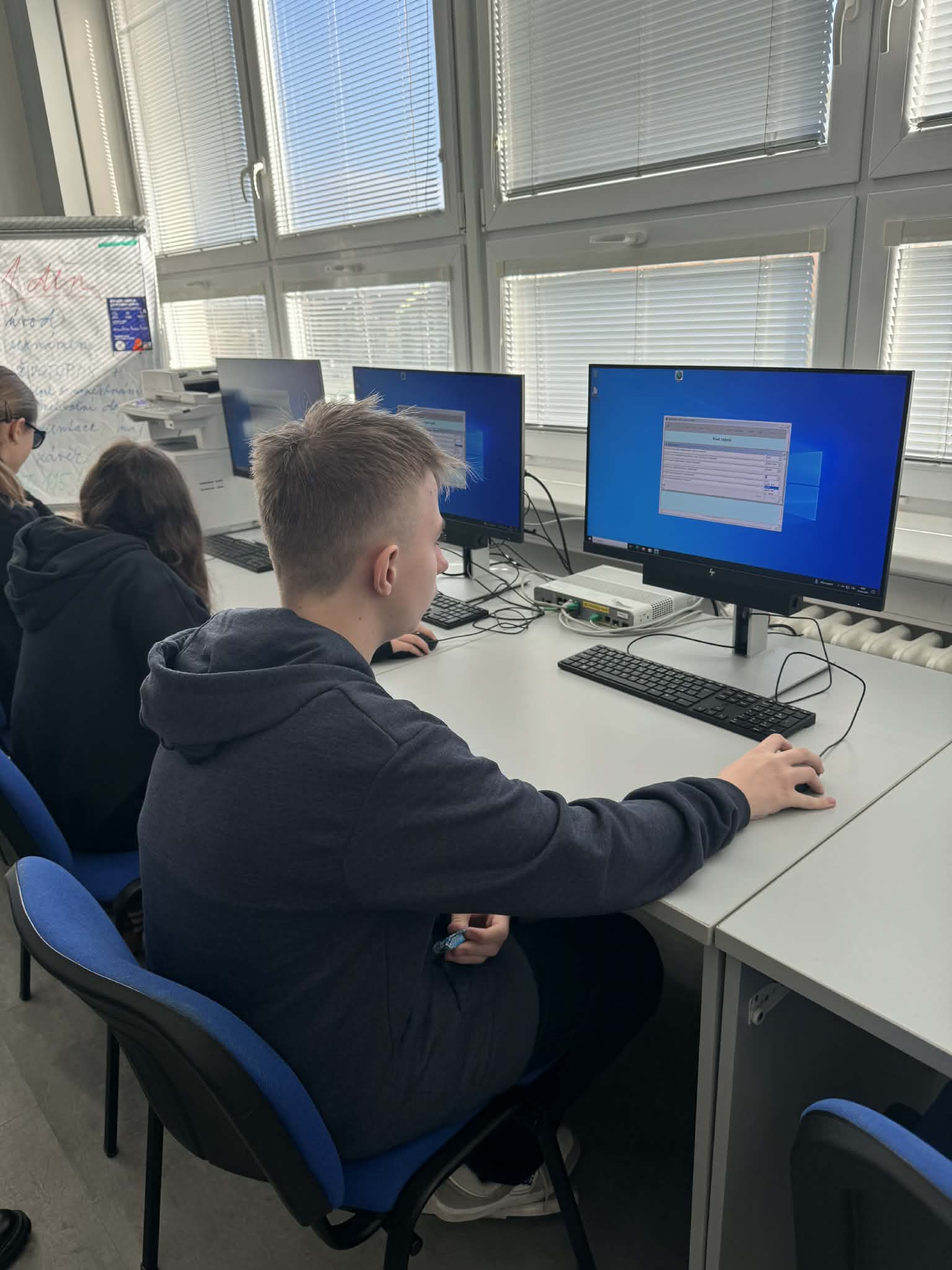 4f95d688-8cb8-4b9b-a81b-eafa62c87883