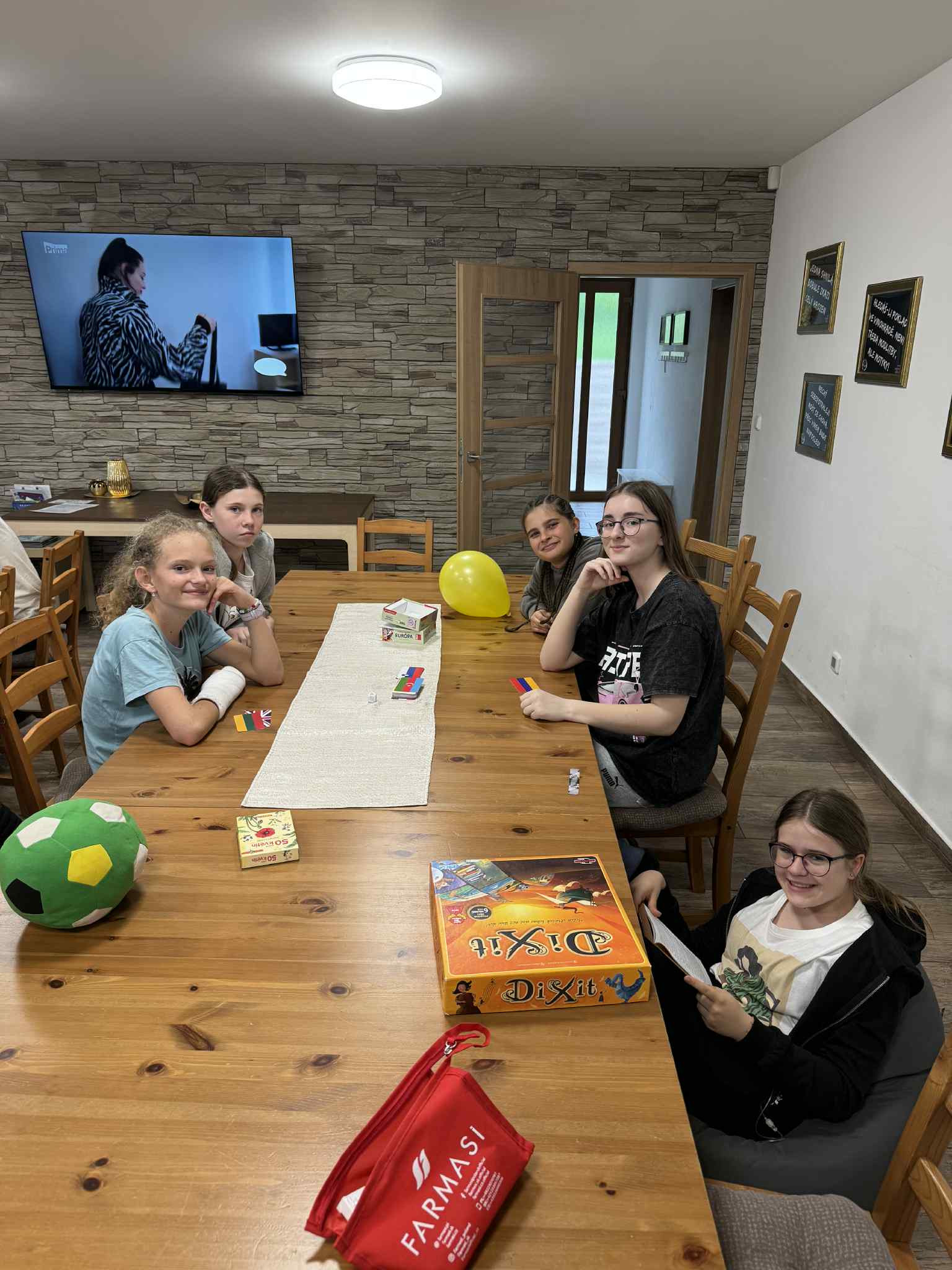 b51425ef-2bc2-4c87-ae4d-abcb49417ed8