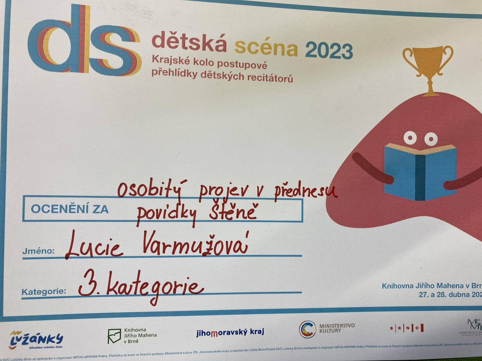 DCF36B93-FACE-4634-A83D-D2C1EB9EAF50