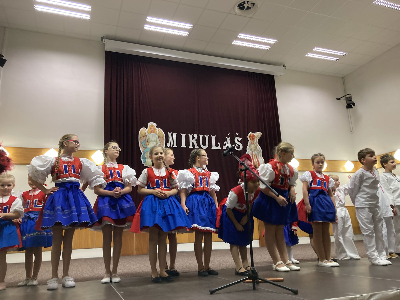 1577D149-3E6A-4090-9BCD-927DEB55B7AD