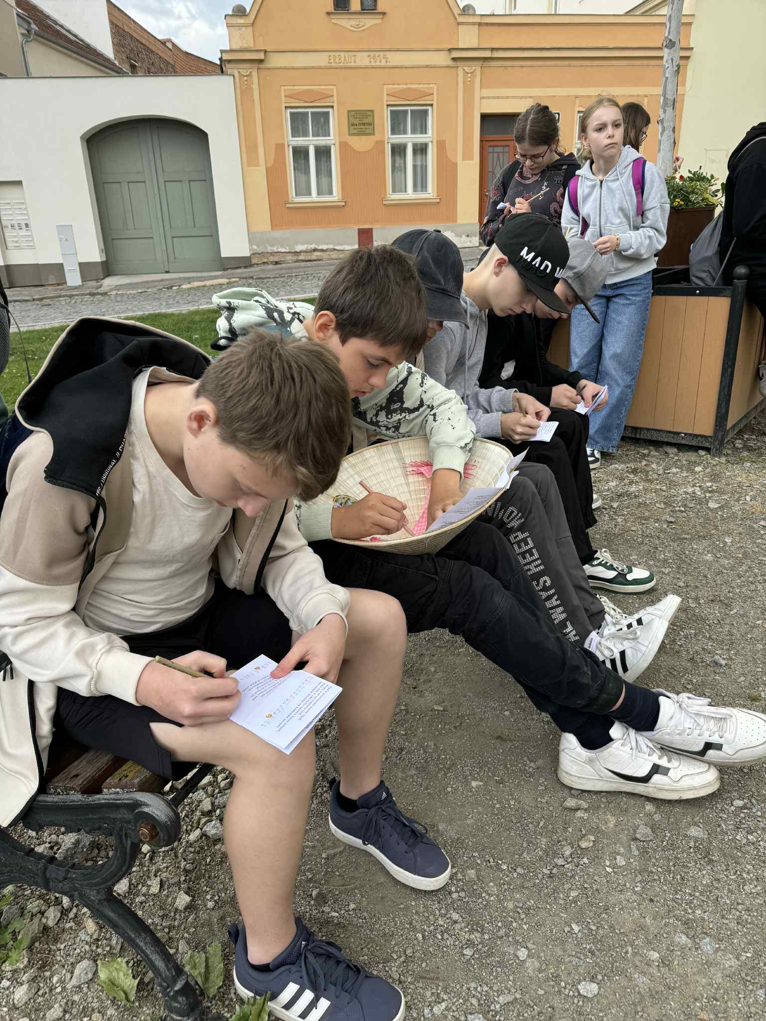 855a887d-8026-4b9d-880b-b9519de0efb4