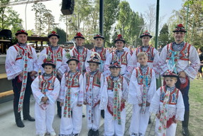 5C63CF62-6CAD-4BA8-A328-693B8A9D4FD5