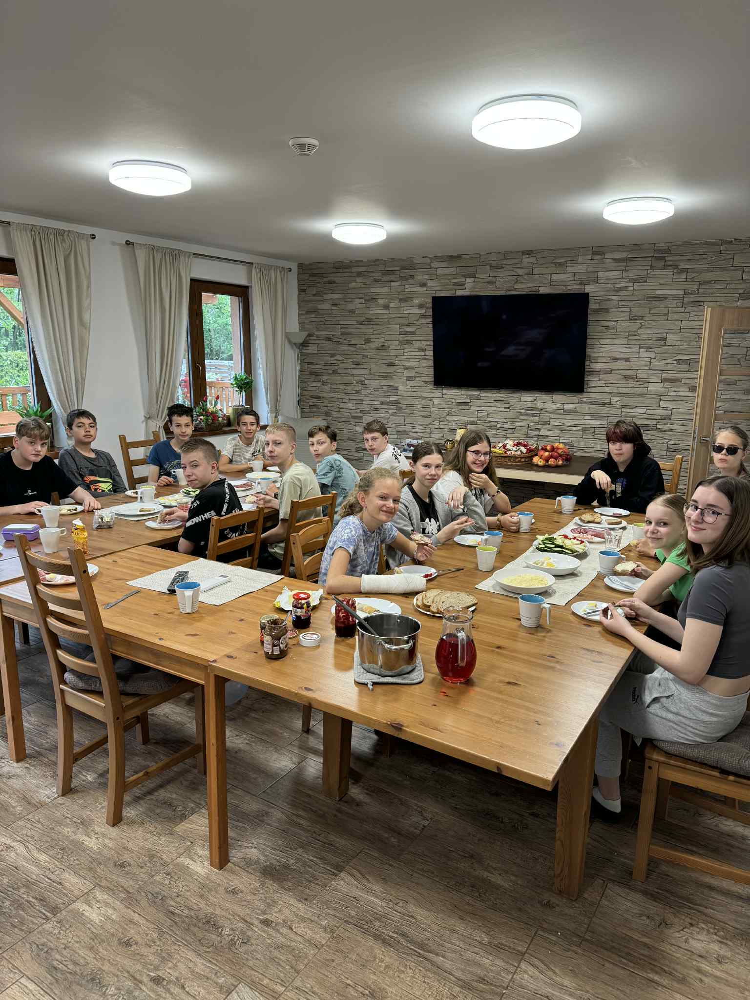 c2de594f-92c4-4bff-bc66-08c20a12dc5c