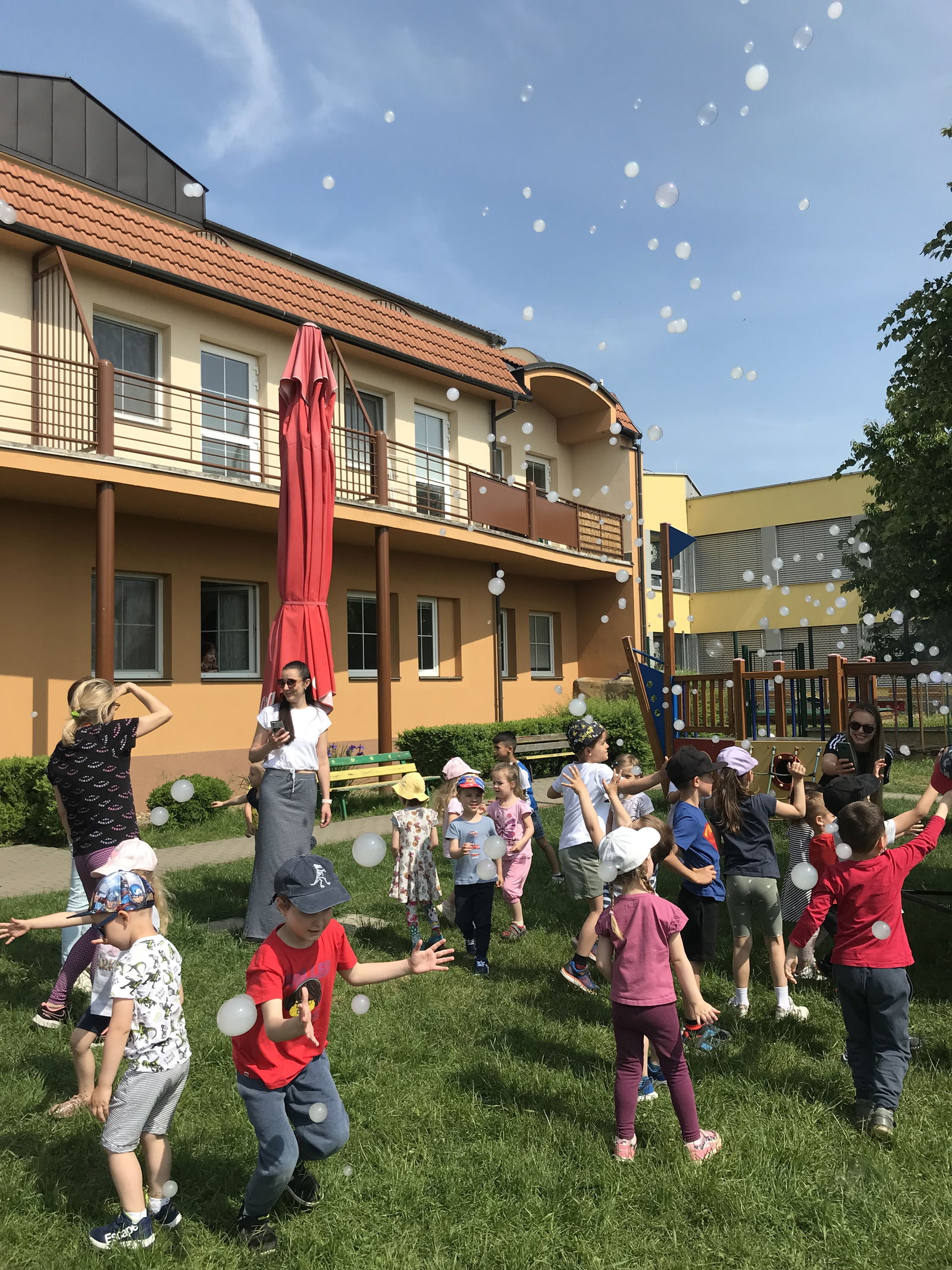 B89E35C2-B4A2-4E5A-8A43-2A900714B459