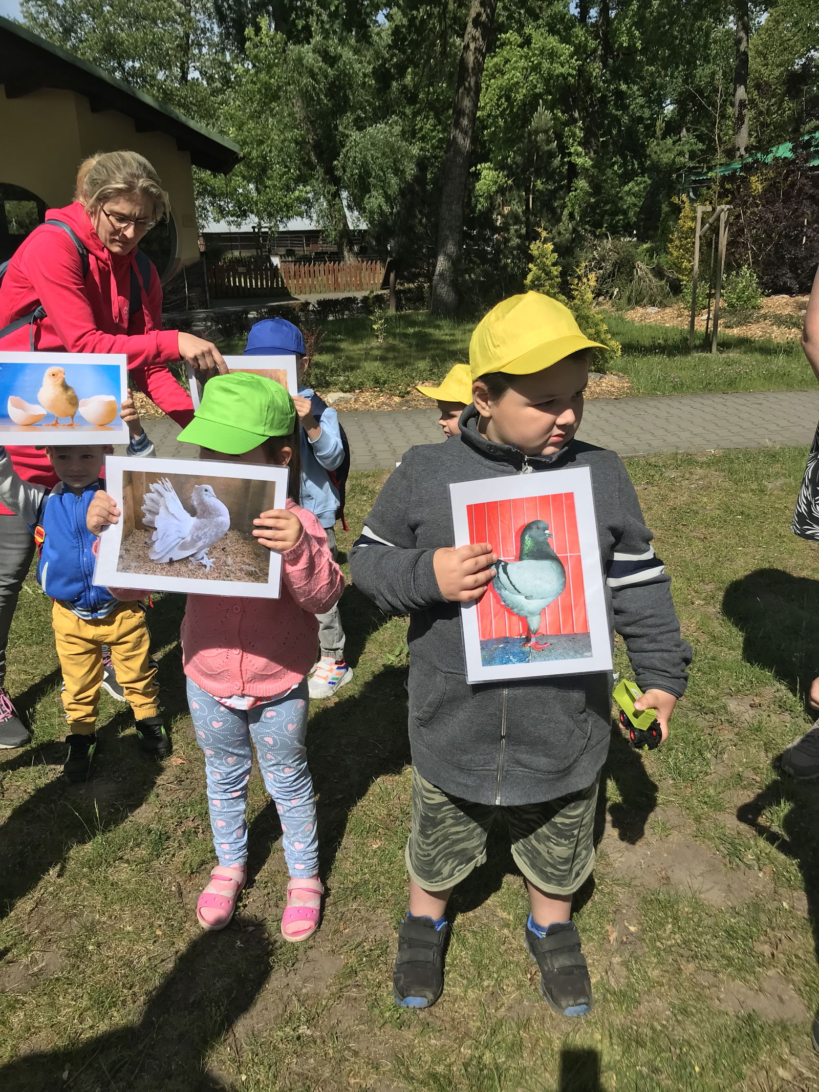 ABF3D18F-947B-4862-8C31-E403EDCD4299