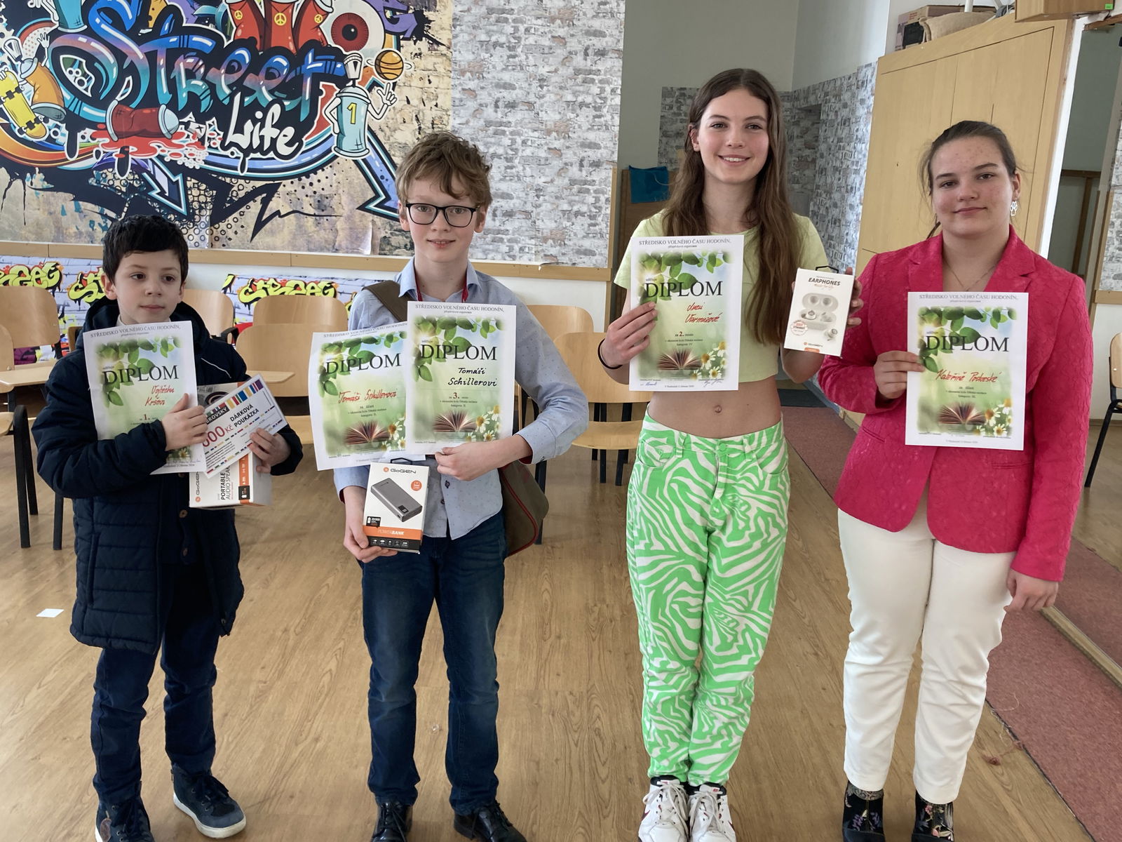 A8ABDACD-56BB-47CC-8959-5CCC27A74294