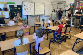 5EF742A5-FF1C-4BF1-80C7-58A287CCF68B