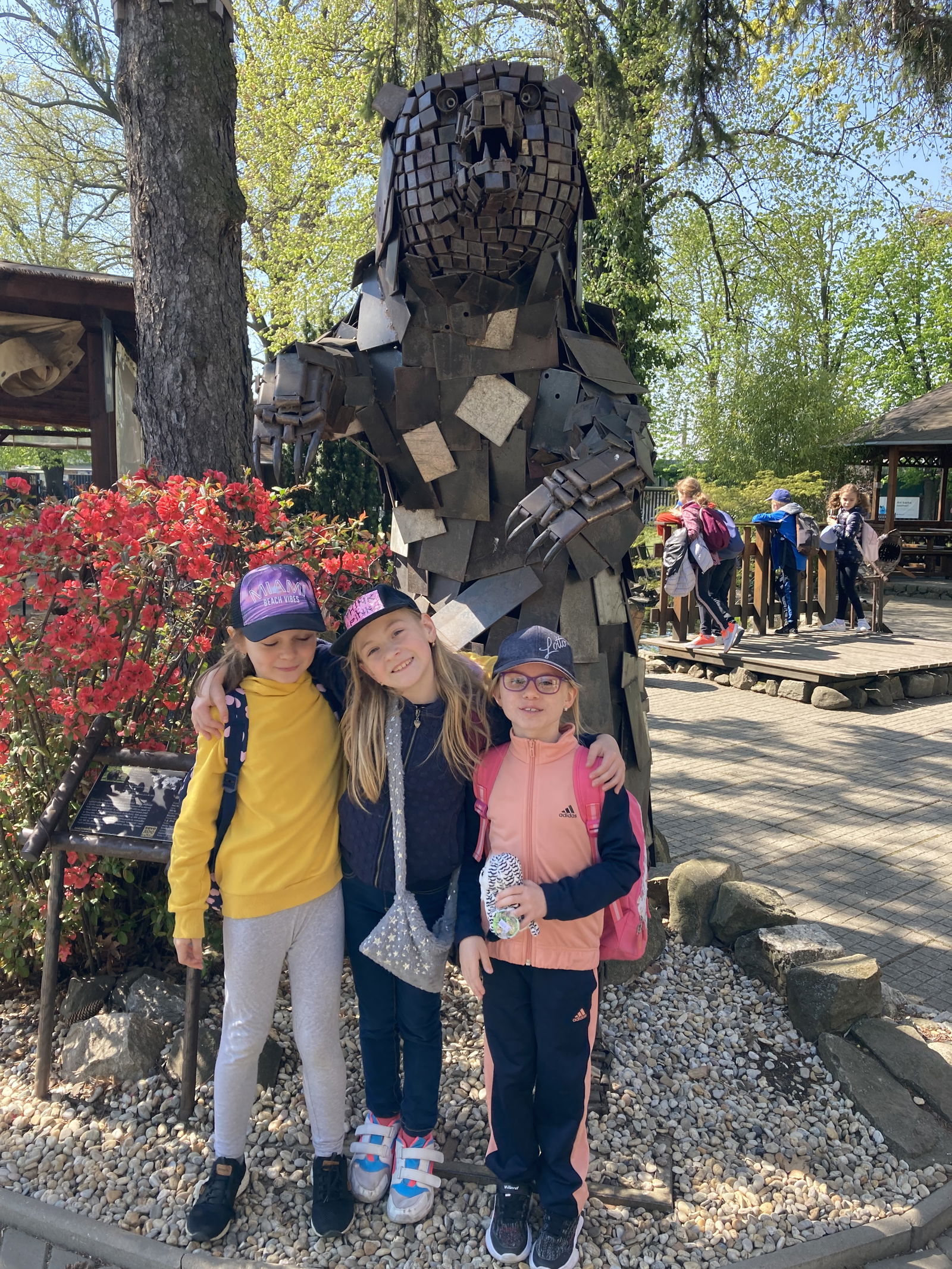 F9E9590E-9081-41E3-870C-F8776AEB39C1