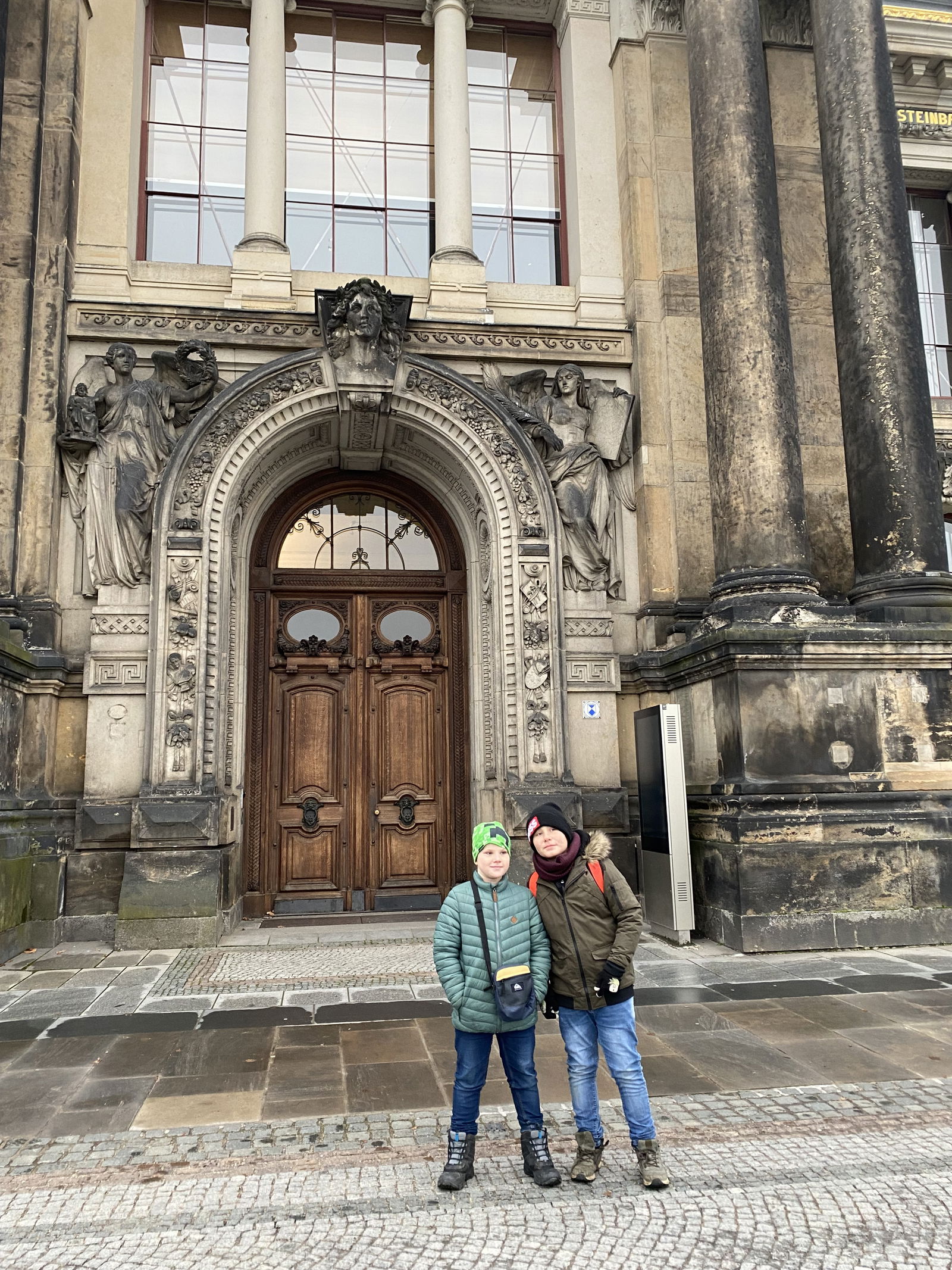 C0E7501A-1B26-46F1-B35F-C1B3408CCEFD