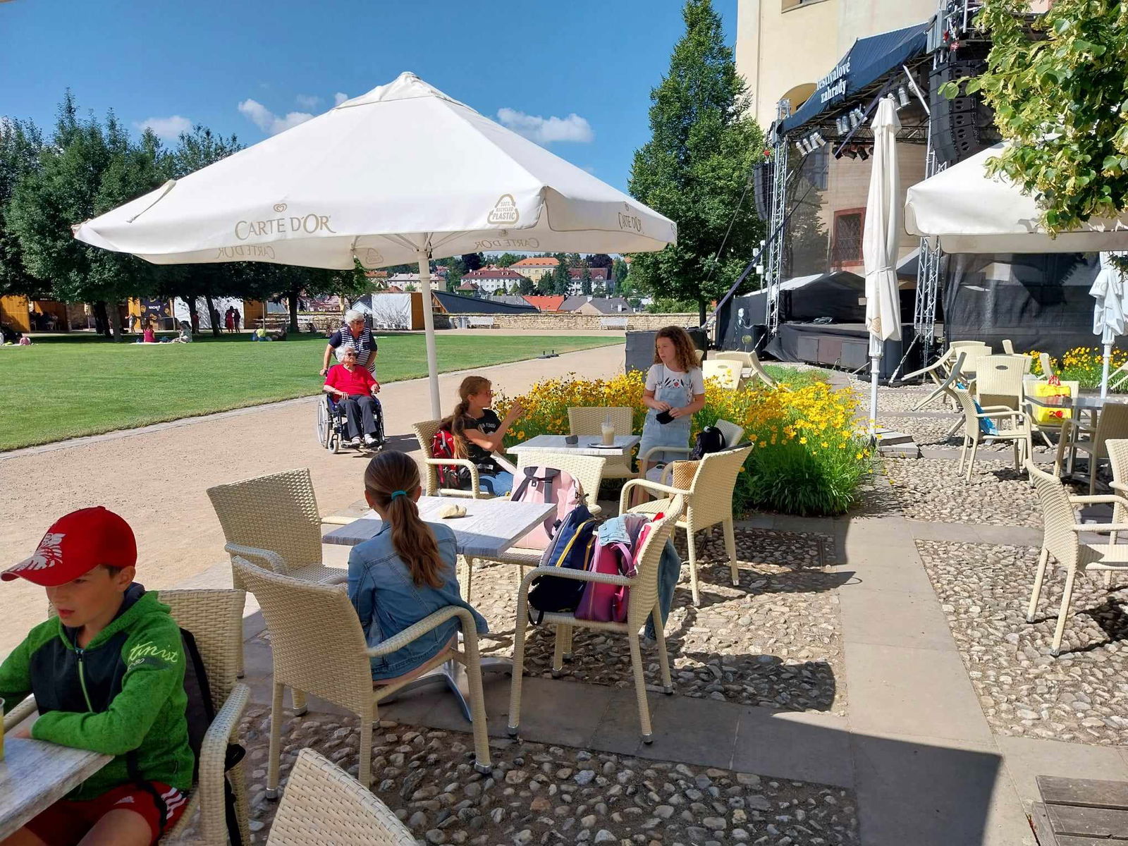 356388535_619252743300942_1717905415308912489_n