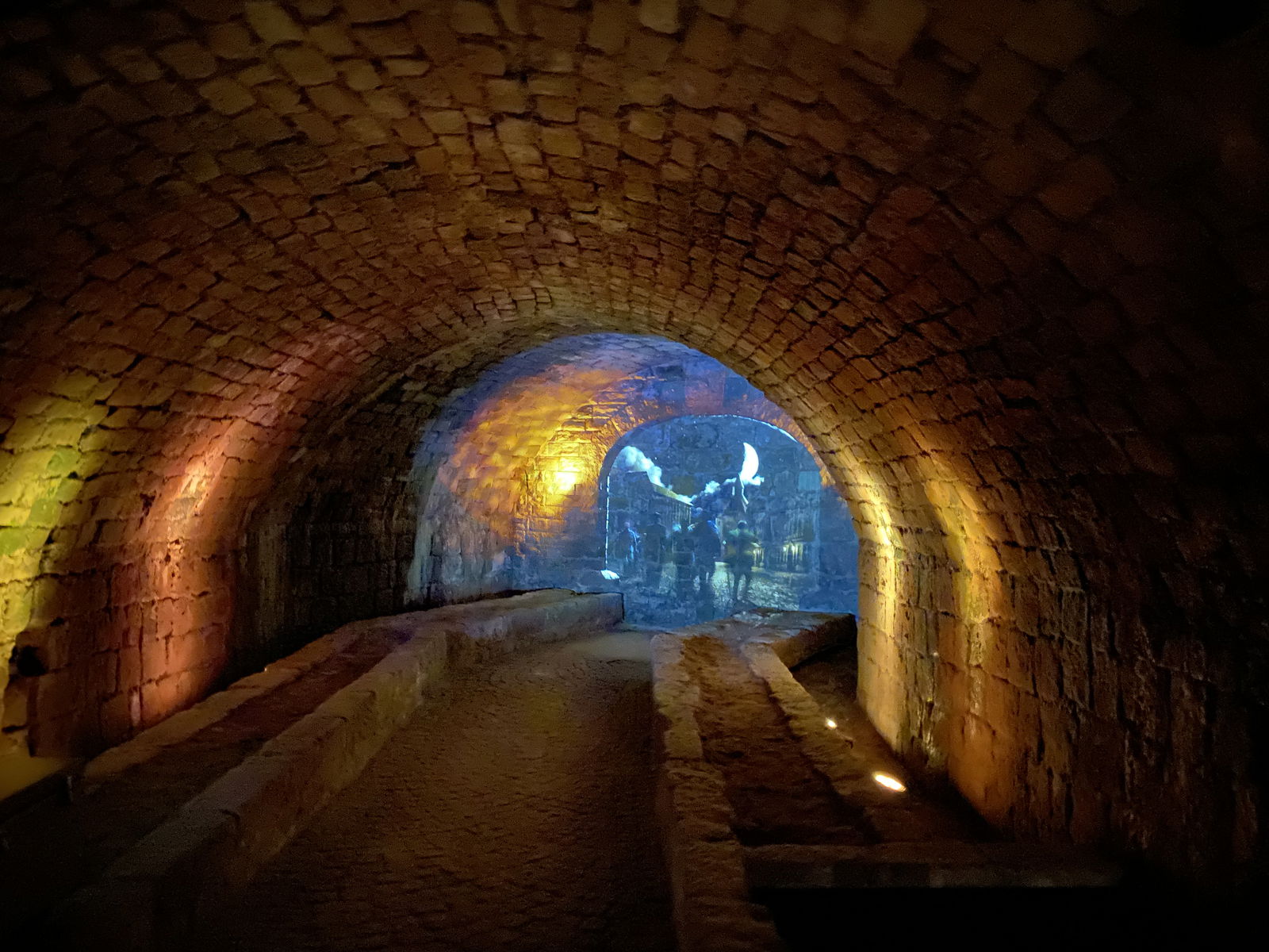 28258636-3B71-4F77-BB04-FFB09BF45B99