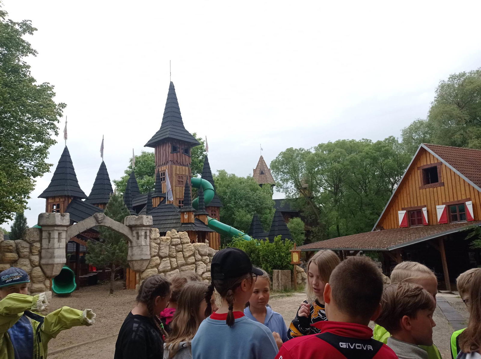 352439695_189565247403215_5319199976765360302_n