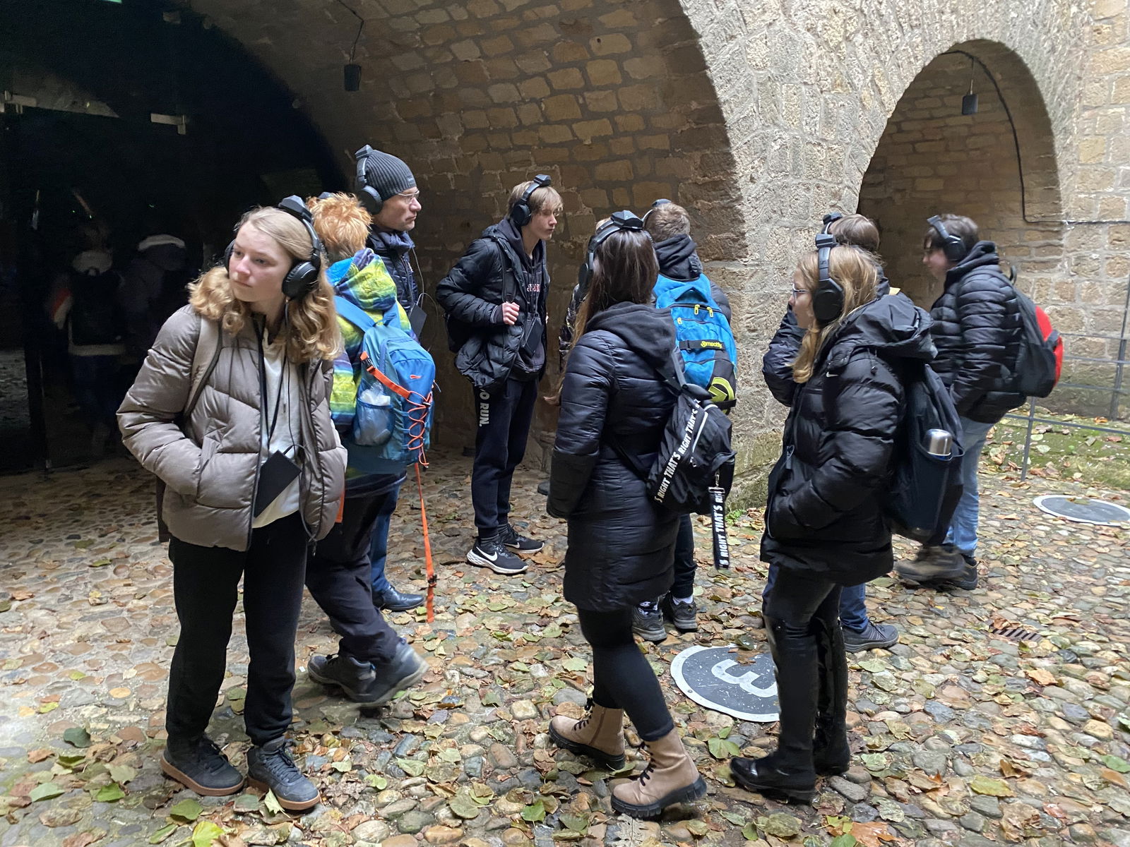 0DB15EEF-B3D6-4A2E-8334-33D8706CA0B2