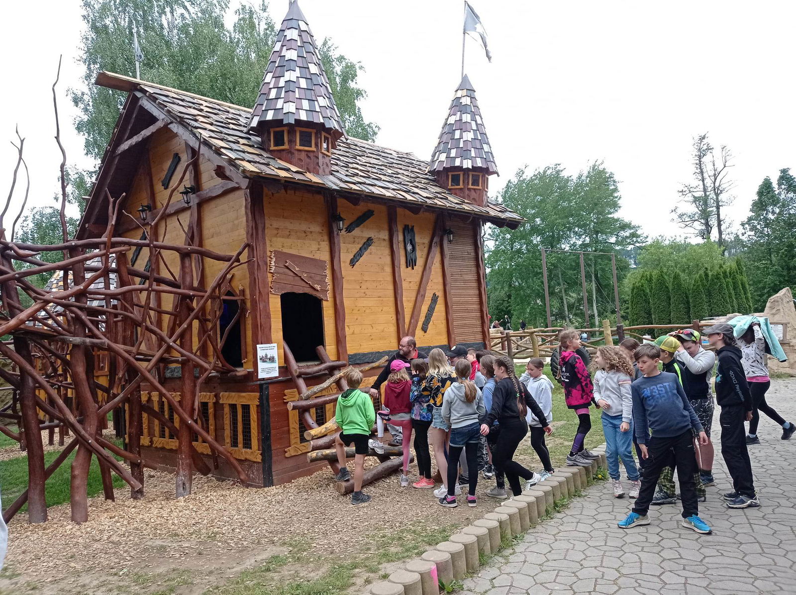 351800548_3913107352301136_1091248123032053702_n